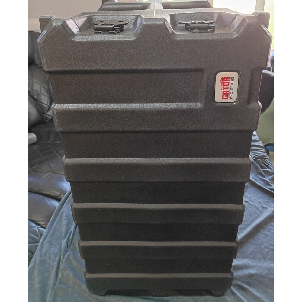 Gator Pro Series 4U Rack Case Molded Plastic Black Carry Handle Large 23"23"12"
